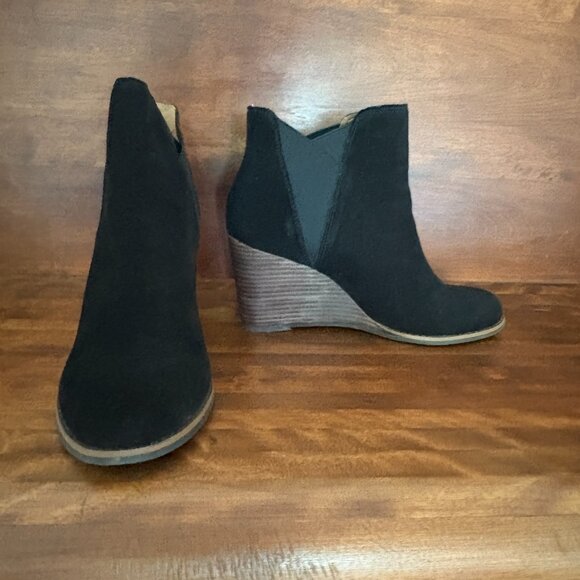 Lucky Brand Boots Women's Youse Chelsea Black Suede Wedge Casual Pull On Size 10 - Picture 1 of 6